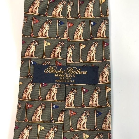 Vintage Golf Tiger Tie BROOKS BROTHERS MAKER 100% Silk Tie - Picture 7 of 9